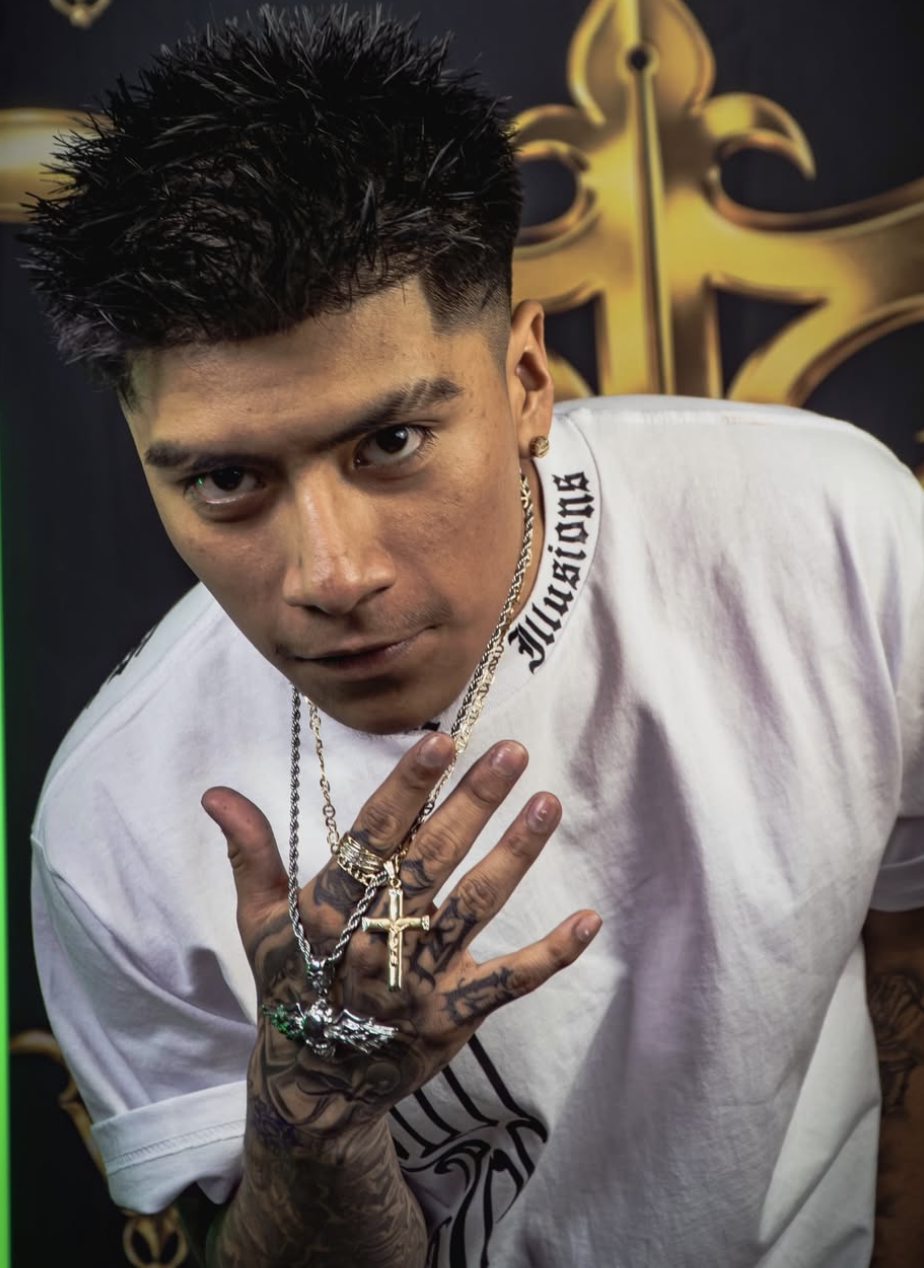 Tattoo artist Clavo